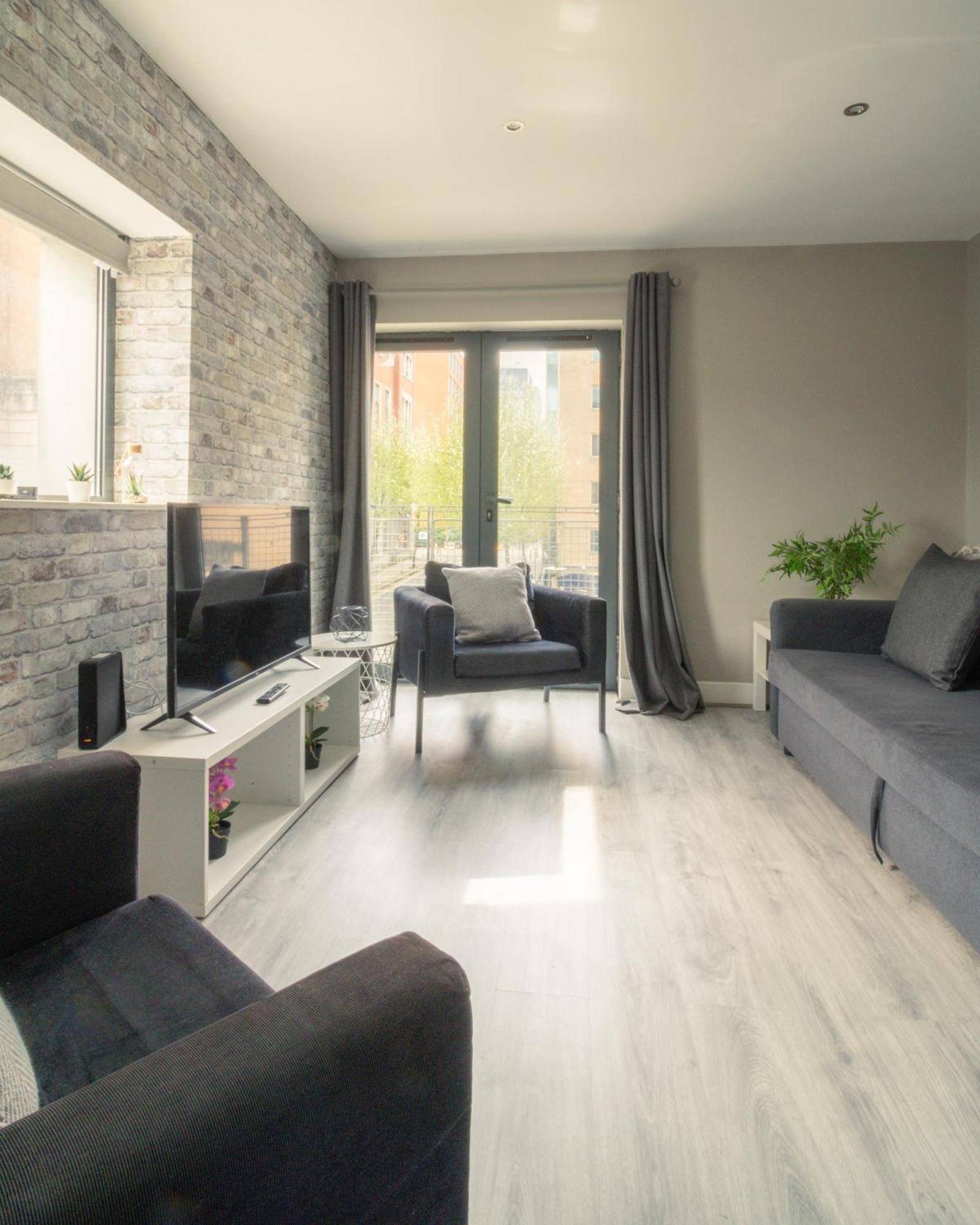 Belfast Quarters: Modern City Centre Hub 3 Bed Apartment Exterior photo